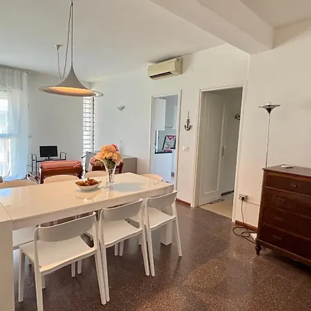 Spacious And - 5 Minutes From The Apartment Bibione