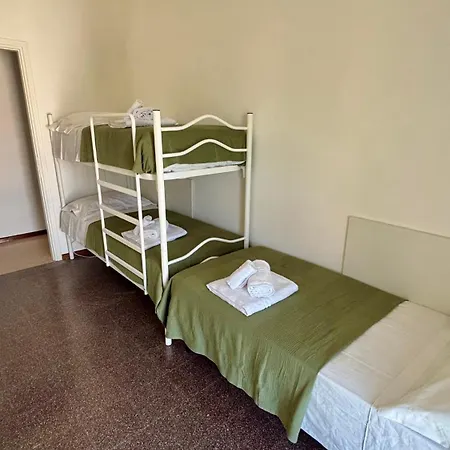 Spacious And - 5 Minutes From The